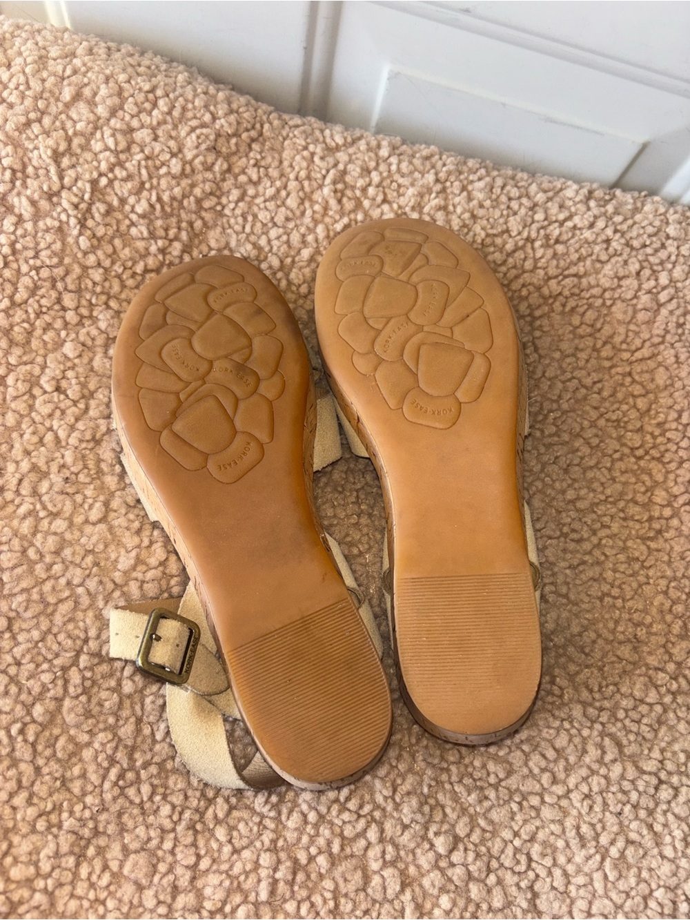 Kork-Ease tan suede cork platform sandals size 8 M - Picture 6 of 6